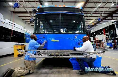 比亞迪美國(guó)工廠工人