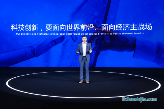 寧德時(shí)代首席科學(xué)家吳凱現(xiàn)場(chǎng)發(fā)言