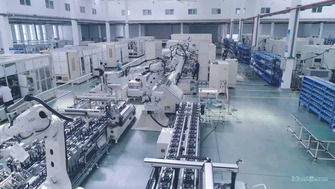 聯贏激光生產車間