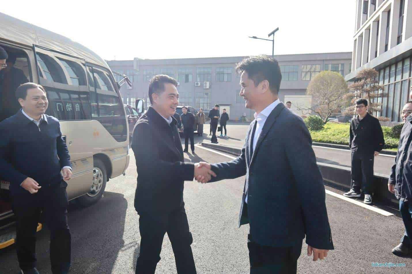 撫州市委書記魏曉奎率黨政代表團(tuán)赴志存鋰業(yè)集團(tuán)考察調(diào)研