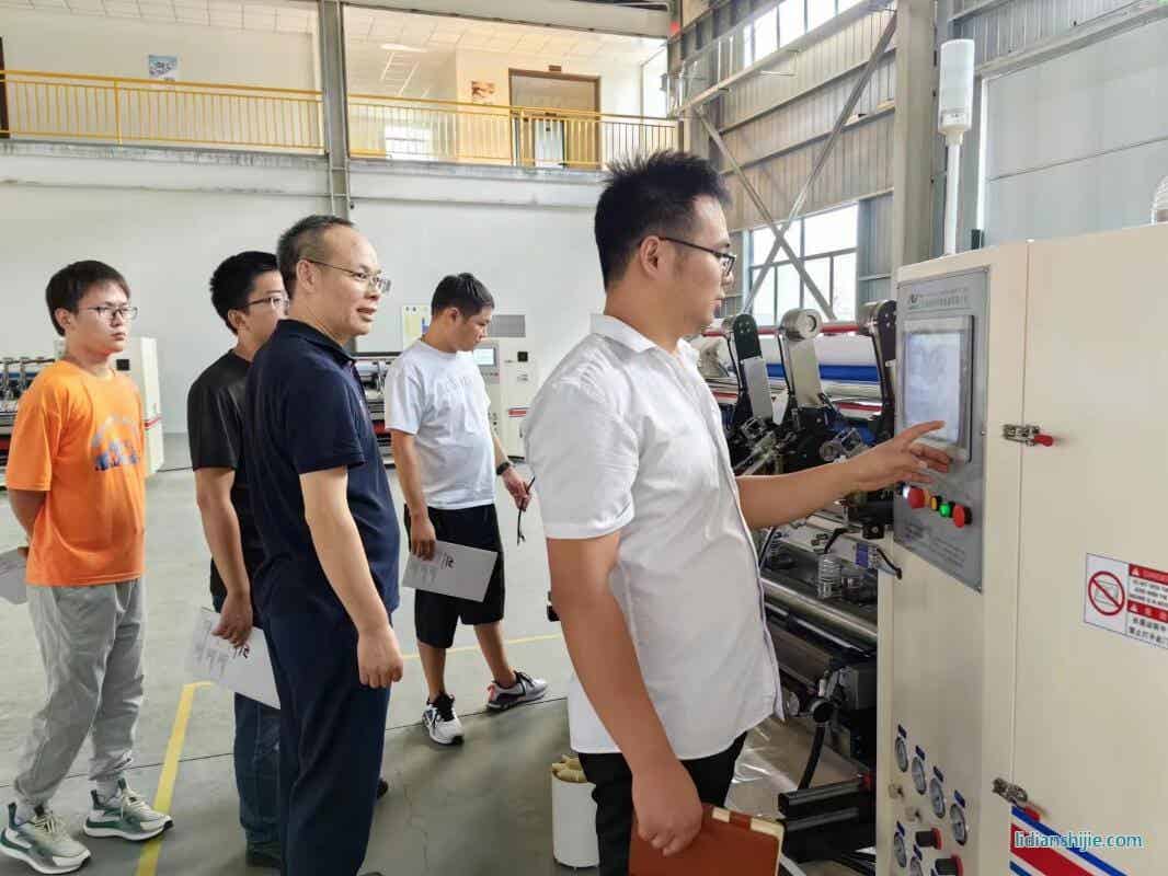 江蘇厚生新能源科技股份公司來江蘇海偉科考察