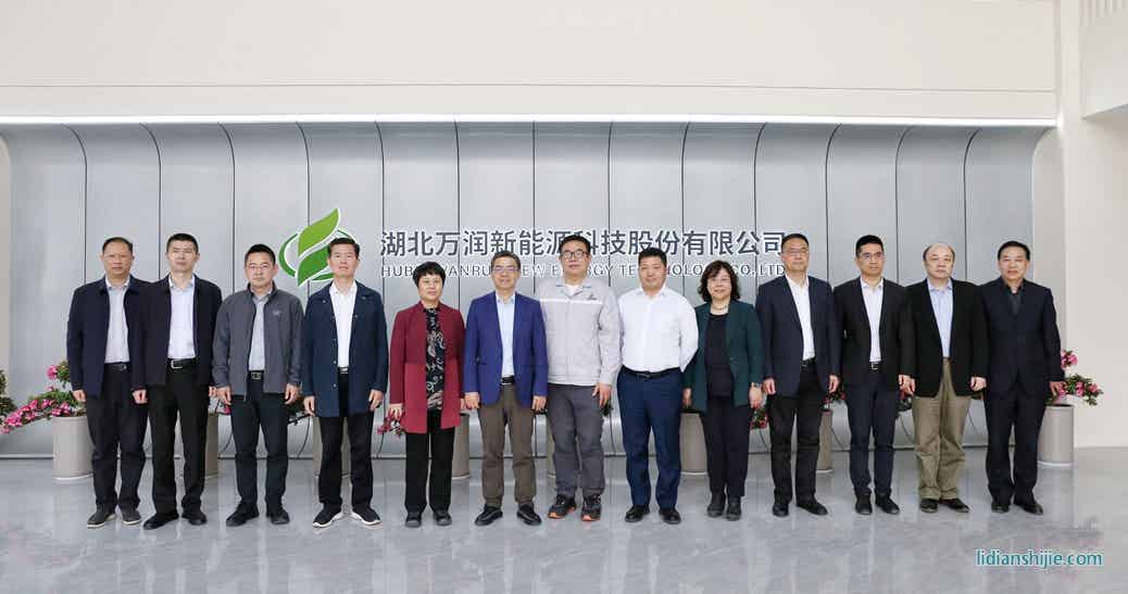 歐陽(yáng)明高院士蒞臨萬(wàn)潤(rùn)新能源考察交流 歐陽(yáng)明高院士蒞臨萬(wàn)潤(rùn)新能源考察交流