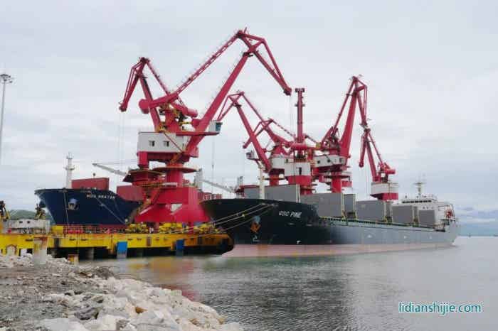 超萬金噸鎳產(chǎn)品在中偉印尼北莫羅瓦利產(chǎn)業(yè)基地園區(qū)碼頭裝載完畢 超萬金噸鎳產(chǎn)品在中偉印尼北莫羅瓦利產(chǎn)業(yè)基地園區(qū)碼頭裝載完畢